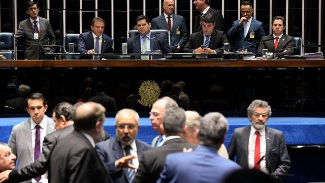 Levante Ideias - Pec Paralela