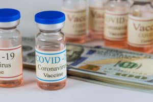 Levante Ideais - Vacina e Dólar